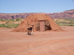 15 MV 4X4 681 300x225 Tourisme USA : Les Indiens de lOuest américain ; à la rencontre des Navajo et des Hopi