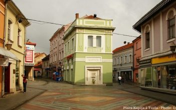 Tuzla ; visages de la République Serbe de Bosnie (Republika Srpska) Tuzla place Kapija en bosnie herzegovine