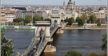 Visiter Budapest en 3 jours (Tourisme Hongrie) Budapest pont aux chaines et panorama