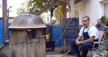 Le rakija ; plus qu’une eau de vie, une institution et un rituel convivial des Balkans rakija en serbie