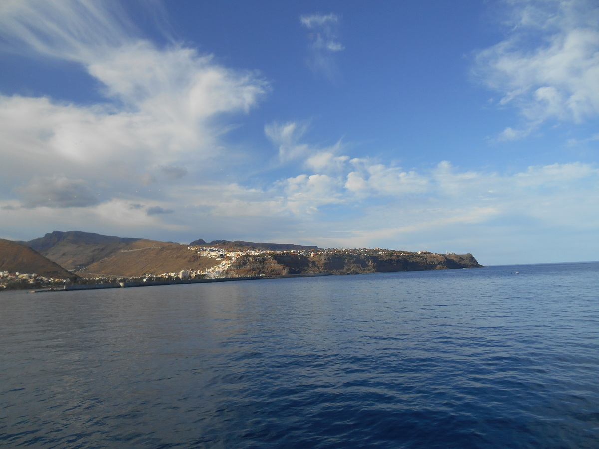La côte de Ténérife, vers le port de Los Cristianos.