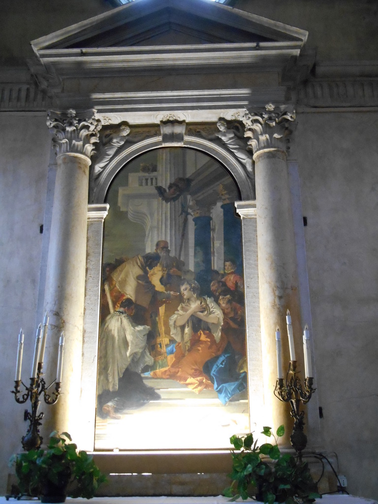 Parmi les oeuvres: "La communion de Sainte Lucie" de Tiepolo.