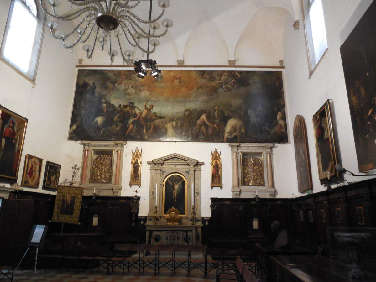 Intérieur de l'église San Stefano...