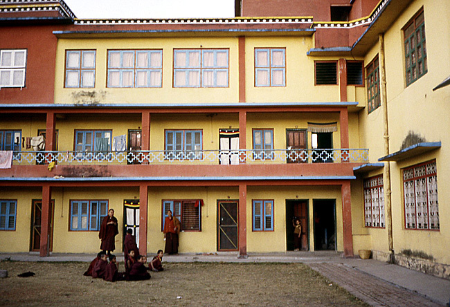 monastere tibetain bodnat nepal