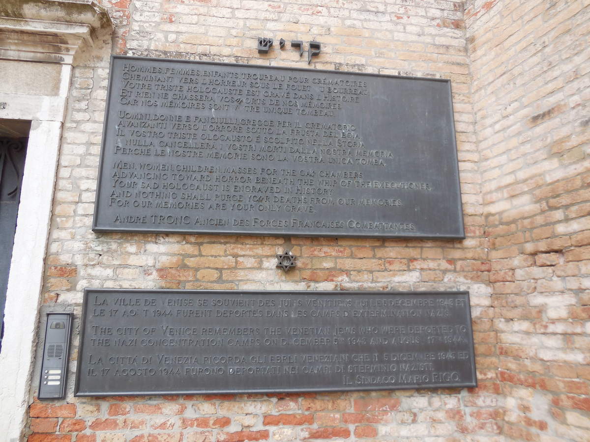 En souvenir des Juifs de Venise déportés vers les camps de la mort...
