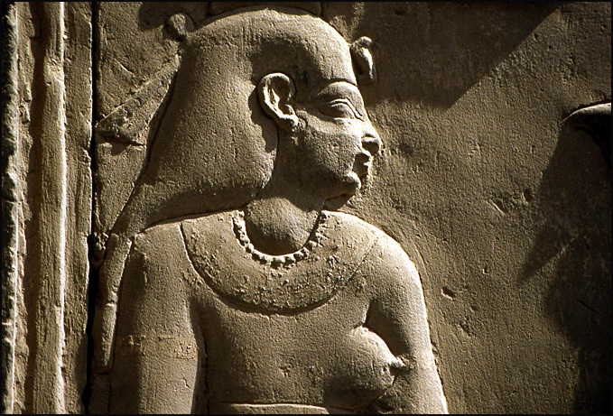 femmes egypte antique teton pointu