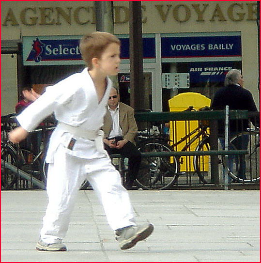 petit judoka Paris place st sulpice