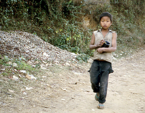gamin en guenilles nepal