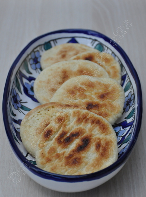 Batbouts, pain marocain cuit à la poêle