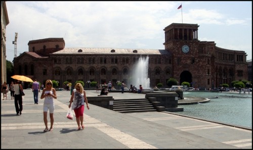 Place de la Republique Erevan Armenie