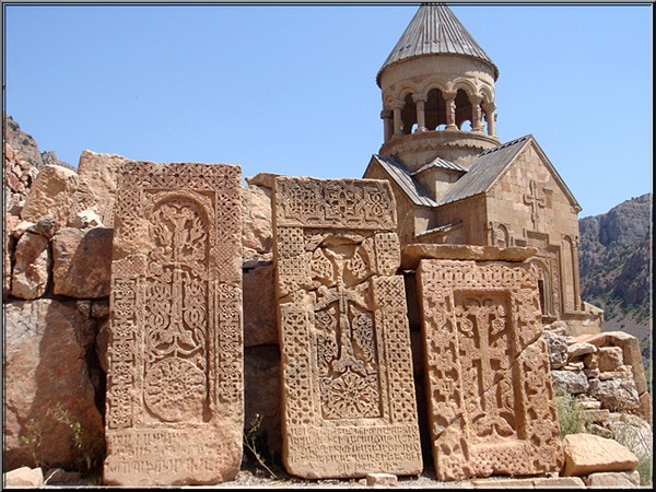 monastere Doravank Arménie khachkars