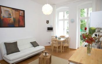Location appartement Berlin : logement cosy et chaleureux à Prenzlauer Berg location appartement berlin hufeland Piece a vivre