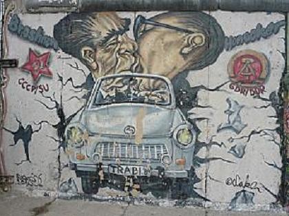 mur de berlin baiser fraternel Léonid Brejnev et Erich Honecker