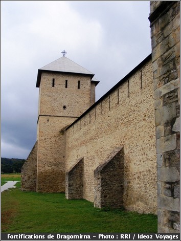 dragomirna monastere roumanie fortifications