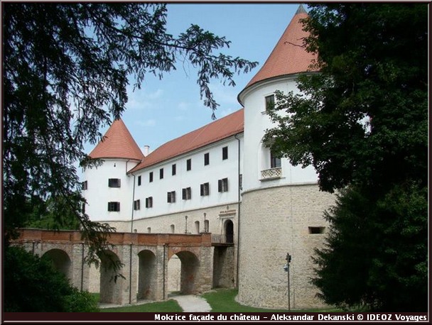mokrice chateau slovenie facade