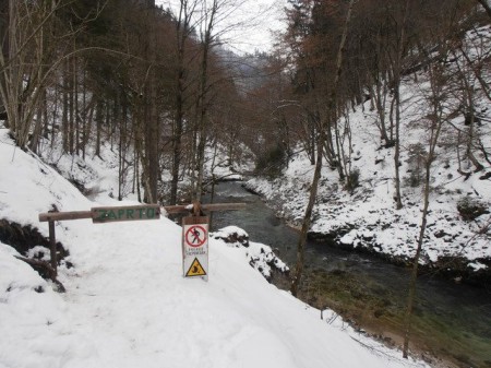 gorges de vintgar slovenie La barrière interdisant l'accès aux gorges l'hiver