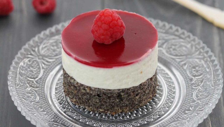 Mohn Himbeertorte, gâteau autrichien au fromage, pavot et framboises