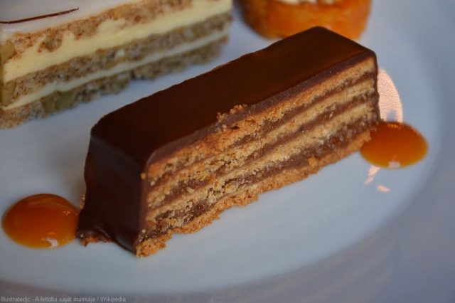 Zserbo Szelet gâteau gerbeaud spécialité du café gerbeaud de Budapest