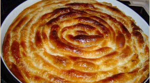 La gibanica ; l'un des plats typiques de la cuisine des Balkans