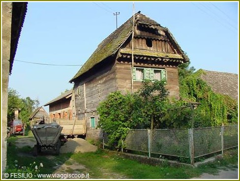 lonjsko polje maison traditionnelle