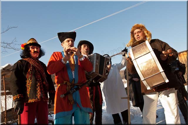 Malanka fete tradionnelle nouvel an ukraine Nyzhniy Bereziv