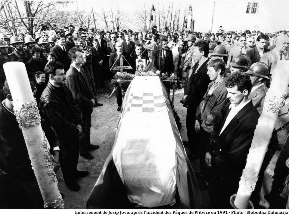 Enterrement de Josip Jovic en 1991 après les paques sanglantes de Plitvice