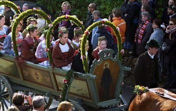 Saint Léonard, fête des fermiers, du bétail et des chevaux en Bavière Fete saint Leonhard
