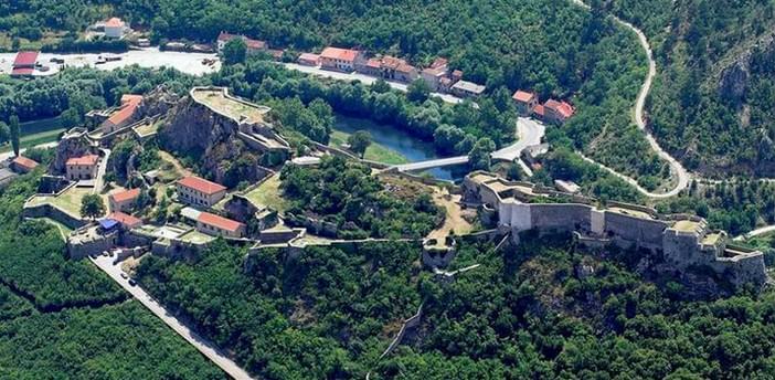 Knin vue panoramique sur la forteresse