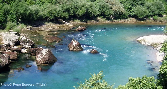 riviere neretva pres de Mostar