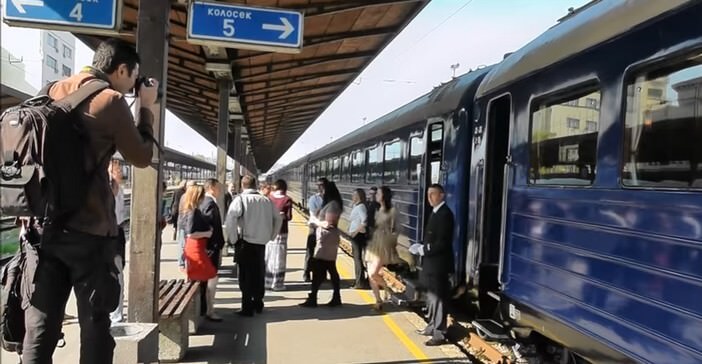 Train bleu de Tito à la gare centrale de Belgrade