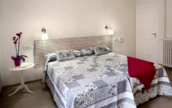 Blanc Guest House Barcelone: charmante chambre d’hôtes près de la Rambla guest house blanc Barcelone