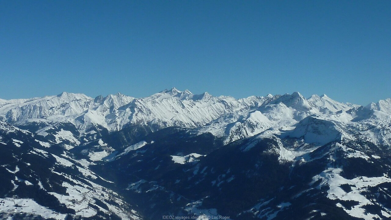 panorama sur les alpes du tirol Zillertal