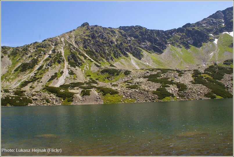 Lac près de Zakopane dans le parc des Tatras polonais