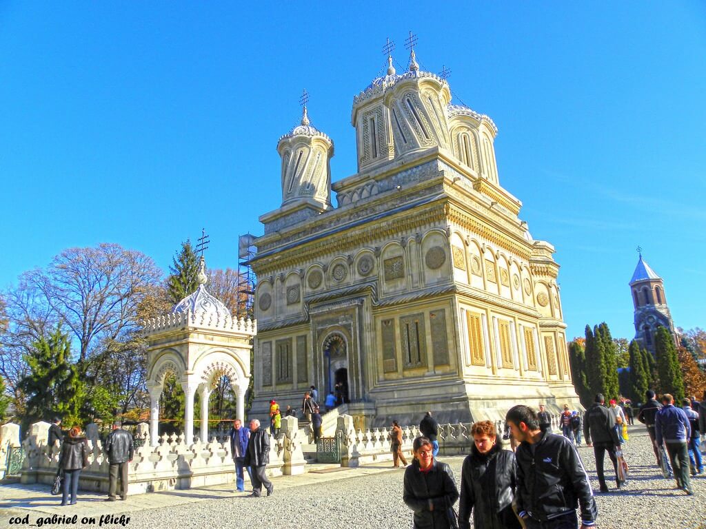 Monastère Curtea de Arges un des plus beaux monastères roumains