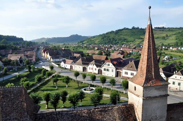 Mosna village saxon en Transylvanie