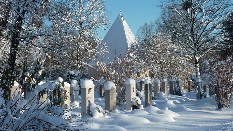 Muenchen Westfriedhof cimetiere sous la neige