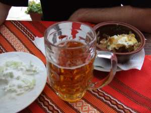 bière bulgare au monastère de rila