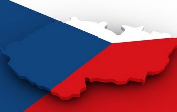 Aller à Prague et en République Tchèque? : Quel moyen de transport choisir? drapeau republique tcheque
