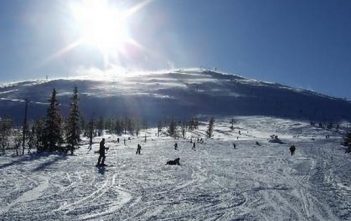 Voyage Finlande : sur les pistes de Laponie en ski nordique et skidoo … laponie en ski nordique