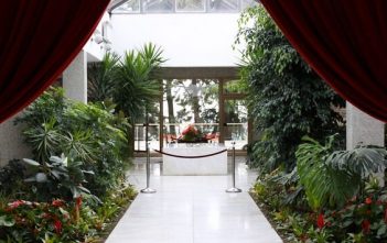 Kuća Cveća (Кућа цвећа) ; la maison des fleurs, le mausolée de Tito à Belgrade maison des fleurs à Belgrade
