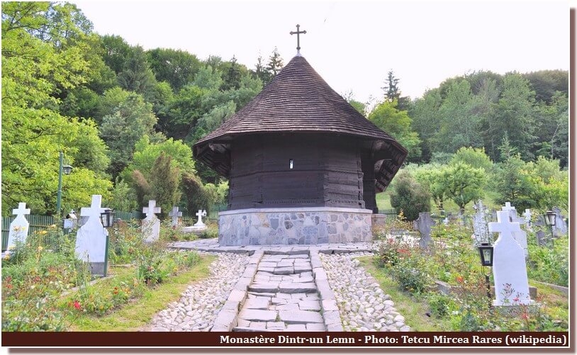 monastère Dintr-un Lemn en Valachie (Roumanie)