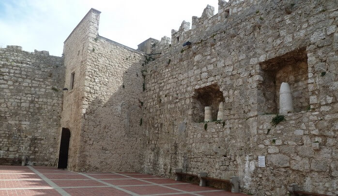 murailles chateau Frankopan à Krk