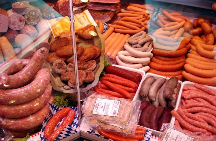 La saucisse (wurst) ; institution de la cuisine allemande et berlinoise… saucisses allemandes