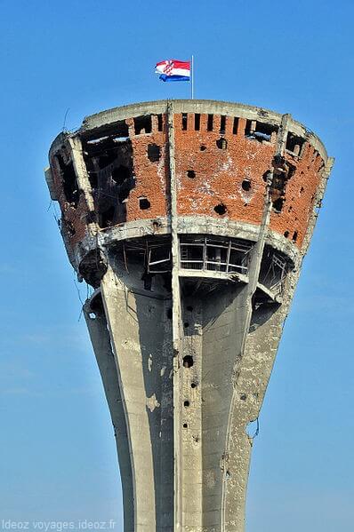 vukovar chateau d'eau symbole de la guerre de Croatie