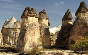 La Cappadoce de Göreme à Derinkuy: villes souterraines et paysages lunaires uniques Cappadoce Goreme cheminées des fées