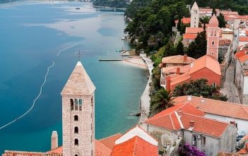 Iles du Kvarner en Croatie ; des petits paradis pittoresques dans l’Adriatique rab ile du kvarner