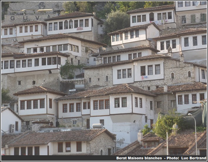 Berat maisons blanches