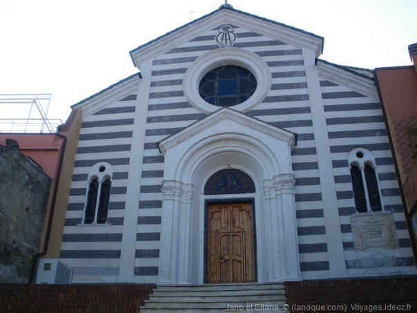 Façade de l'église de Lemeglio