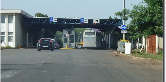 Contrôle de police et sécurité routière en Albanie ? frontiere Albanie Macedoine
