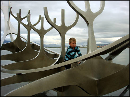 reykjavik sculpture knorr